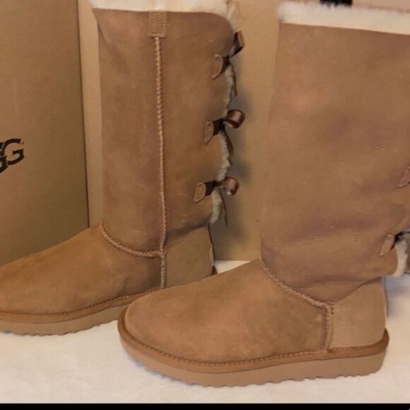 UGG BAILEY BOW TALL II